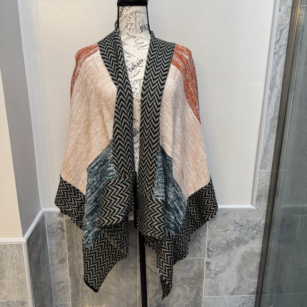 TD Collections Space Knit Poncho Wrap Colorblock Chevron Ruana One Size